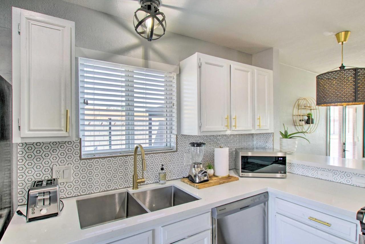 Charming Phoenix Home With Patio About 3 Miles To Dtwn! Bagian luar foto